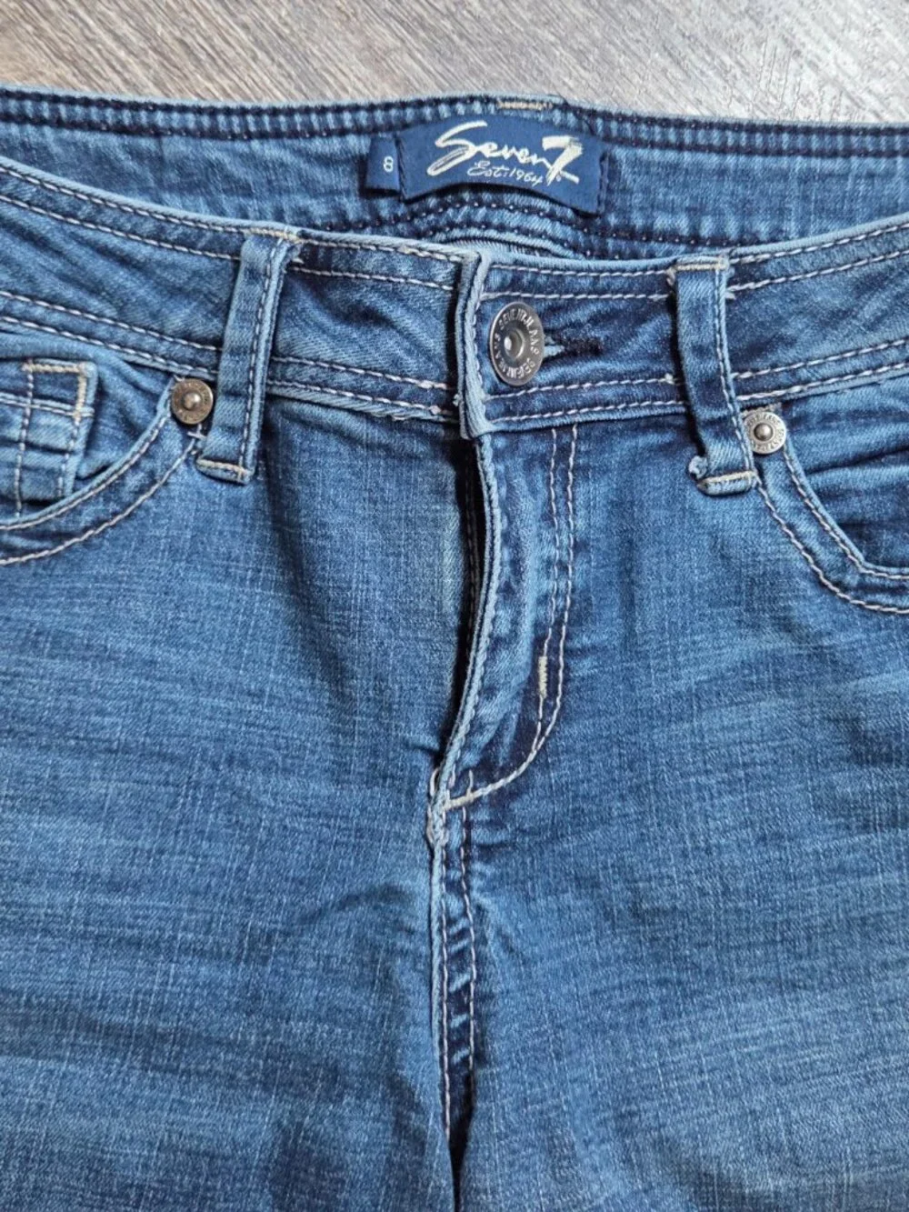 Denim Jean Shorts Medium Wash Mid-Waist Sz 8 by Seven7